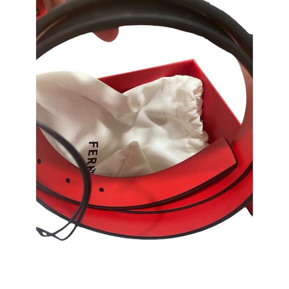 Salvatore Ferragamo Womens Adjustable Reversible Leather Belt Black Red Gold - Picture 4 of 6